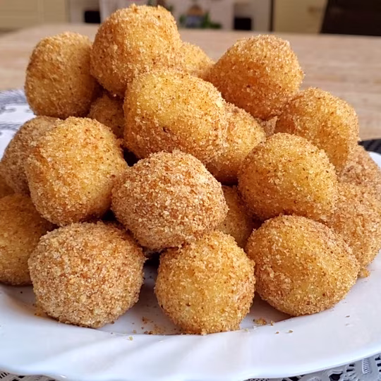 Náhľad receptu Lahučké zemiakové guľky: Sladká klasika z detstva!