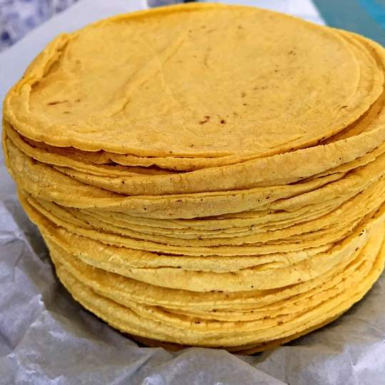 Anteprima ricetta Le migliori tortillas morbide di farina di mais fatte in casa