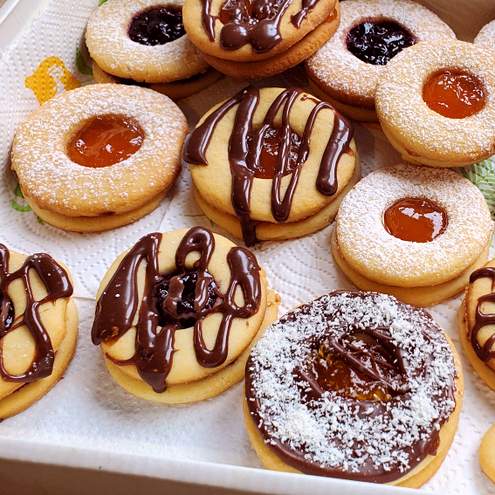 Krehké linecké koláčiky z jogurtového cesta - krok prípravy 1