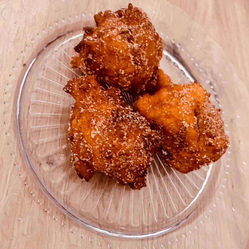 Jogurtové koblížky s jablky