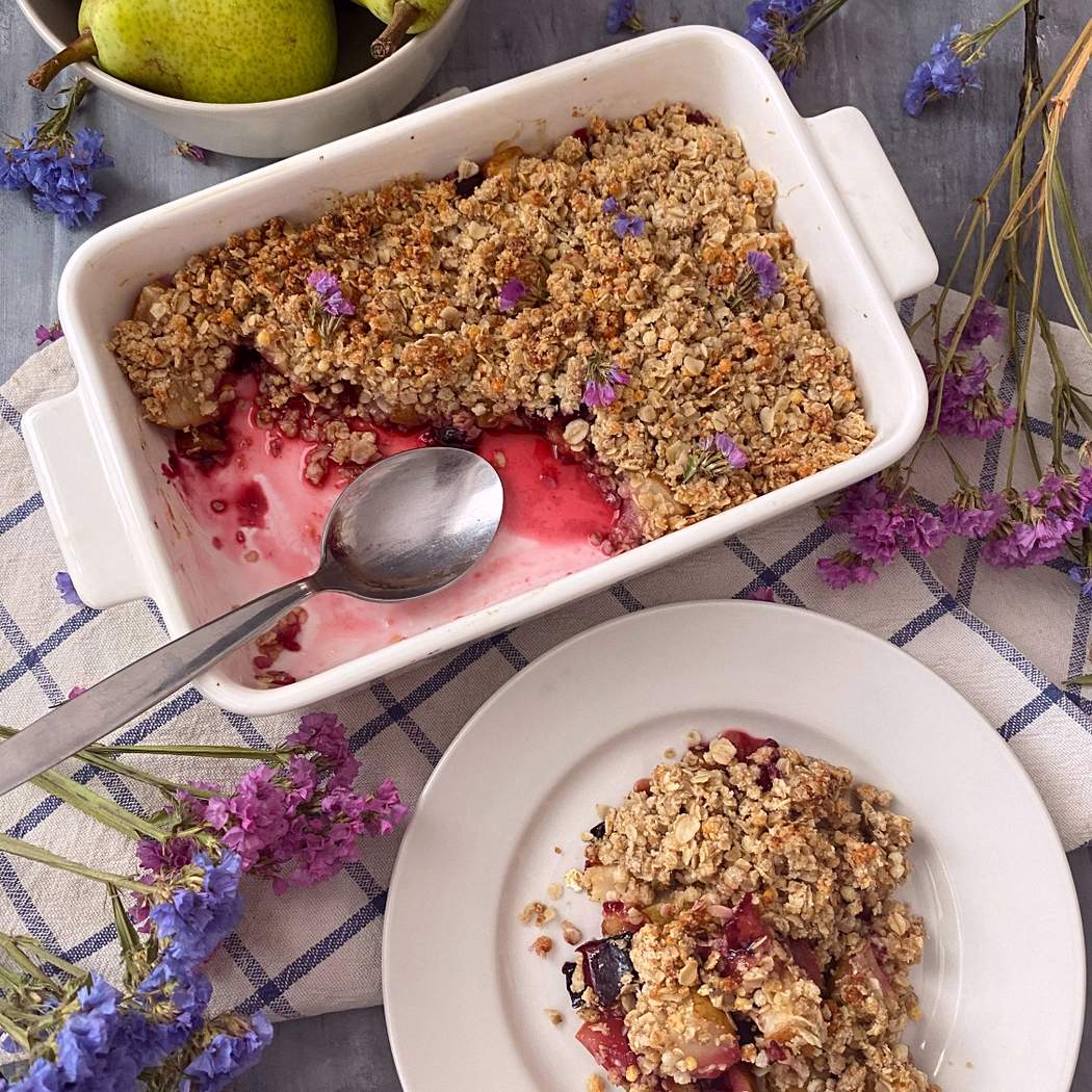 Crumble di pere e prugne