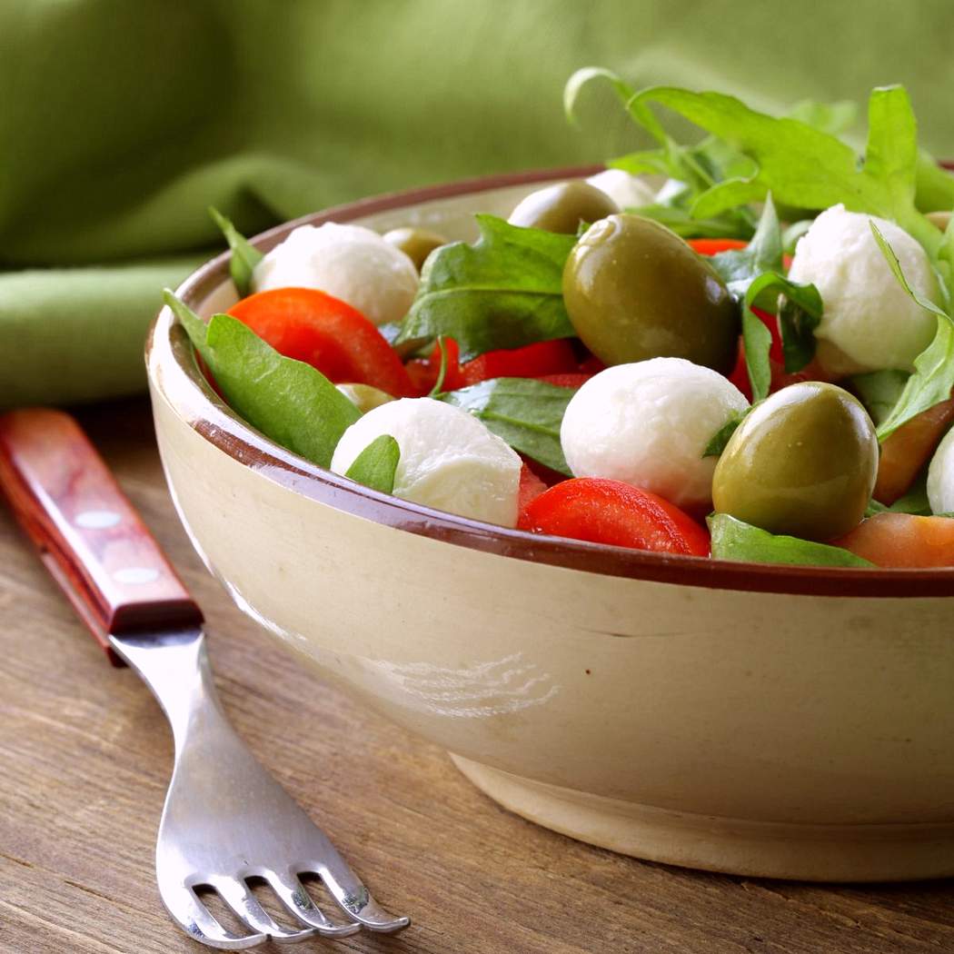 Insalata con rucola e mozzarella