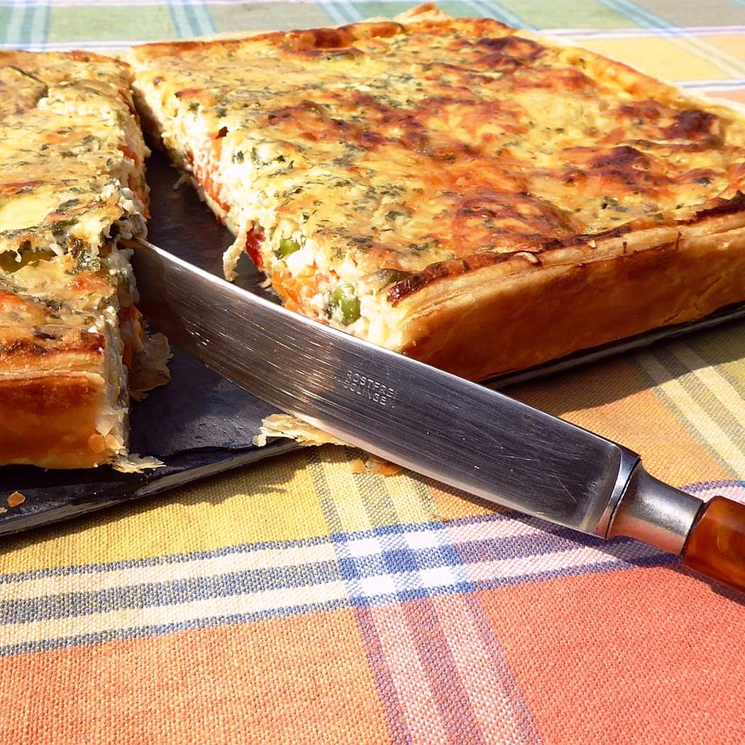 Jak zrobić prosty quiche z grzybami i szpinakiem?