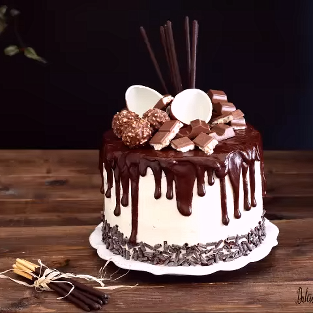 Drip cake al cioccolato