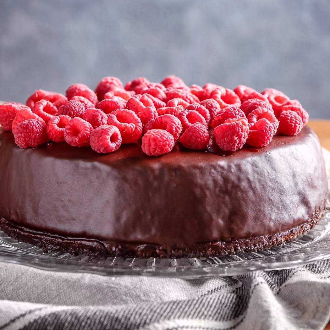 Malinová čokoládová torta