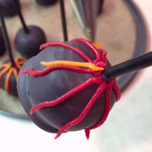 Cake pops na halloween - etap przygotowania 1