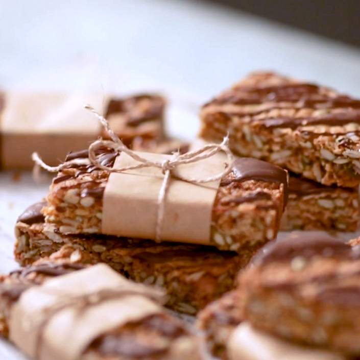 How to make Healthy nut free muesli bars at home?