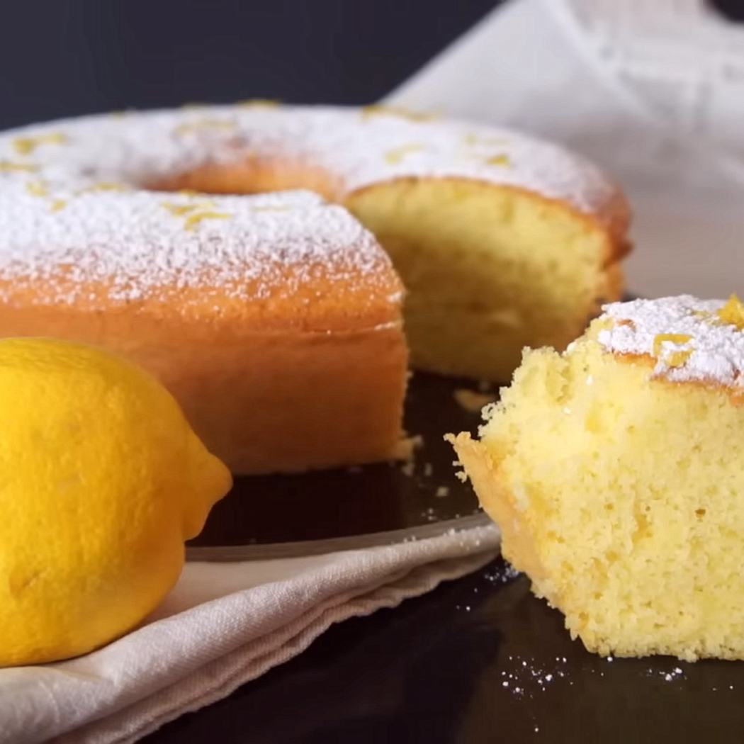 Ciambellone allo Yogurt Soffice