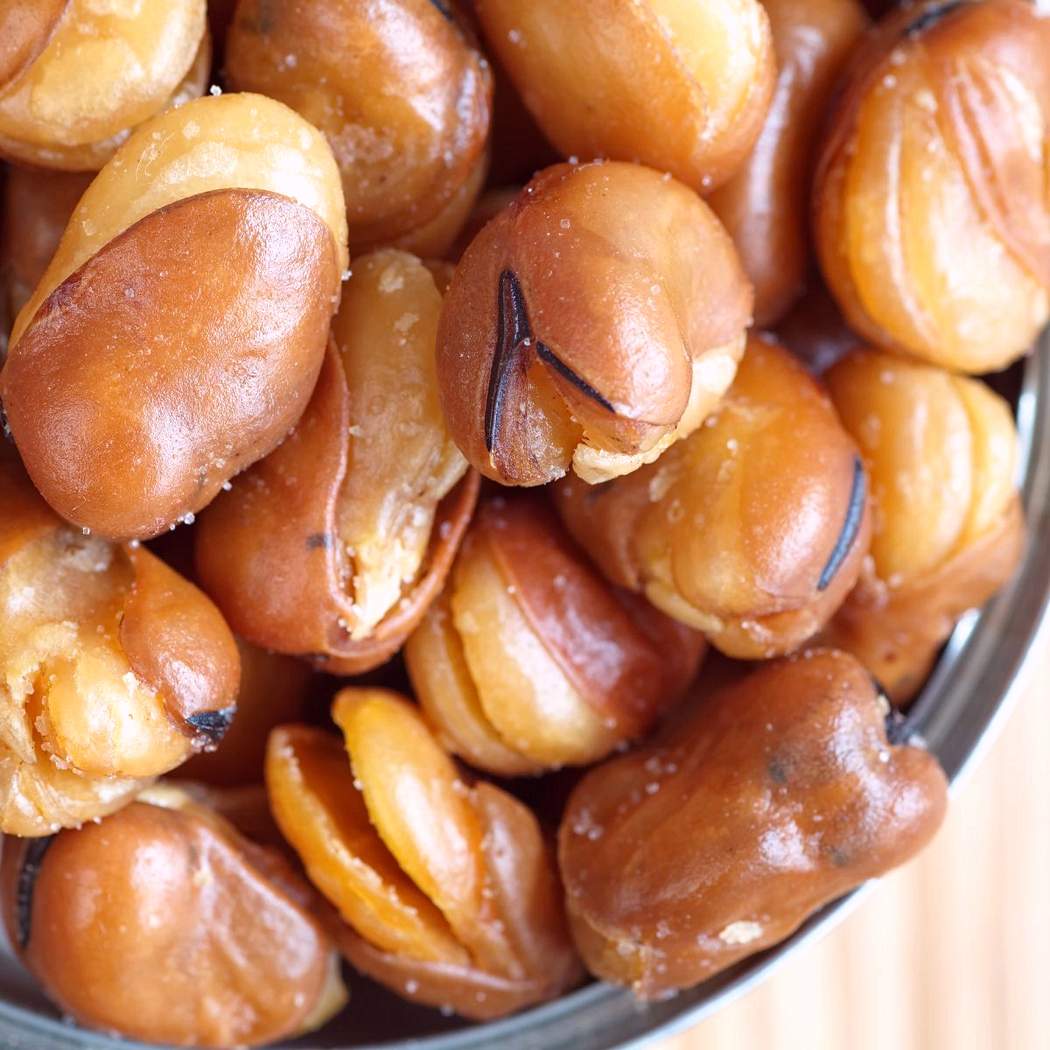 Fave in padella con sale