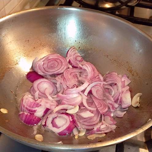 Gramigna alla salsiccia - procedimento 1