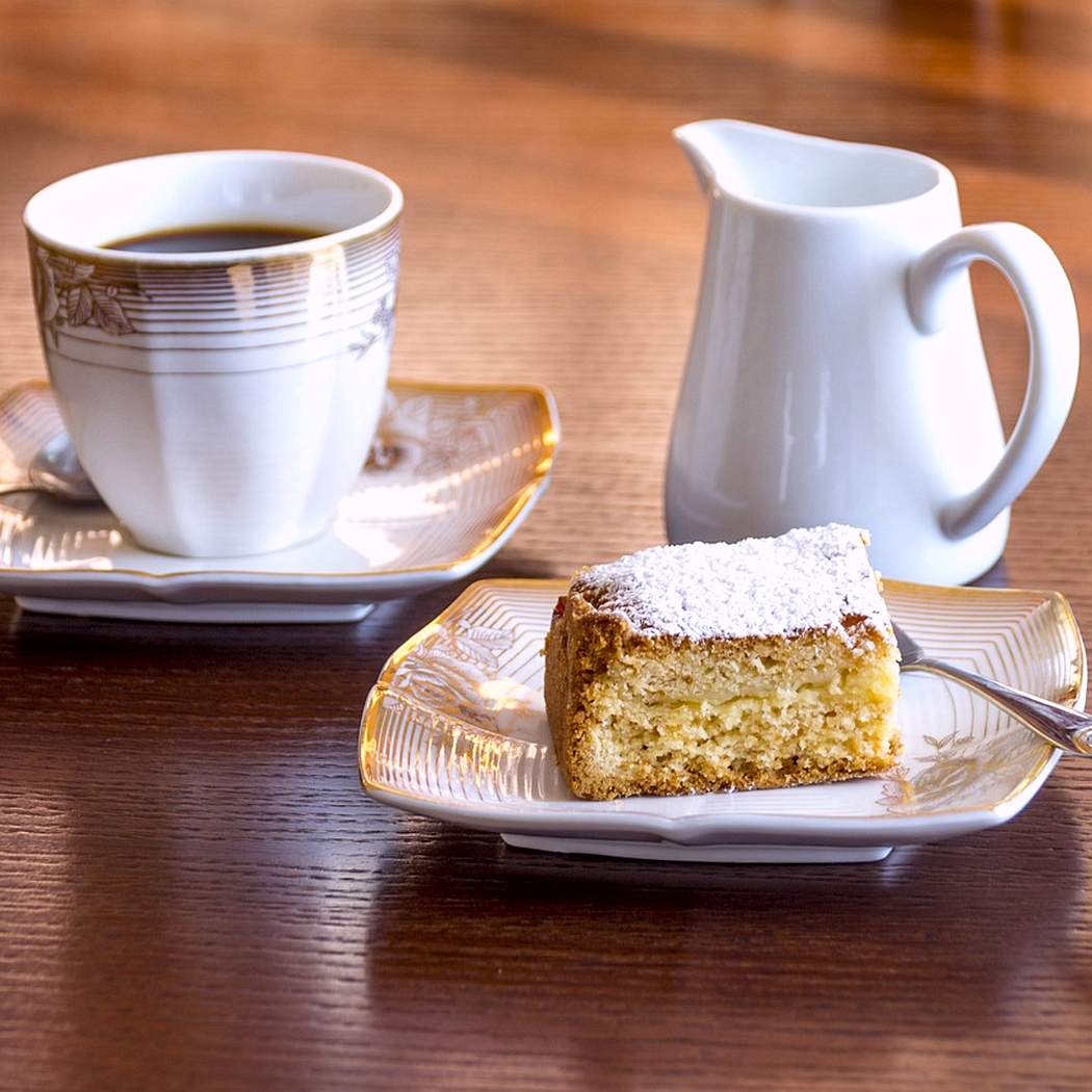 Torta di mele e papavero