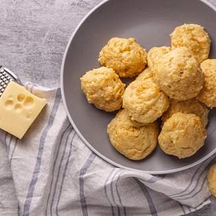 Flaumige pikante Cheddar-Käse-Kekse - Rezeptvorschau