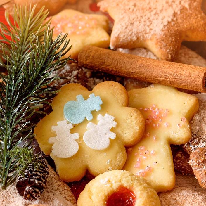 Weihnachtsplätzchen zum Ausstechen in 20 Minuten vorbereitet
