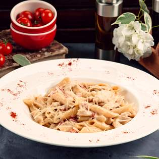 Recipe preview Creamy Chicken Carbonara Pasta with Parmesan