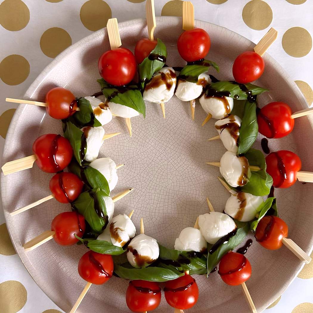 Paradajkovo-mozzarellové jednohubky