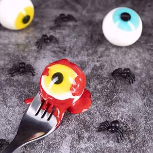 Previsualización de la receta Cómo hacer espeluznantes globos oculares comestibles de Halloween
