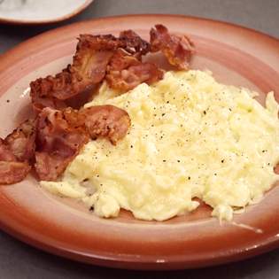 Recipe preview Fluffy and tasty scrambled eggs recipe