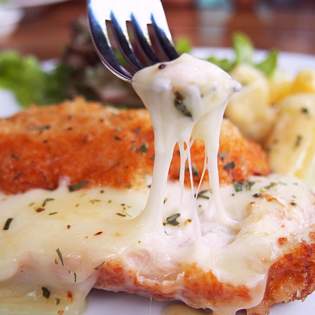 Recipe preview Chicken breast with cheese in the oven
