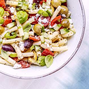 Previsualización de la receta Perfecta ensalada fría cremosa de pasta