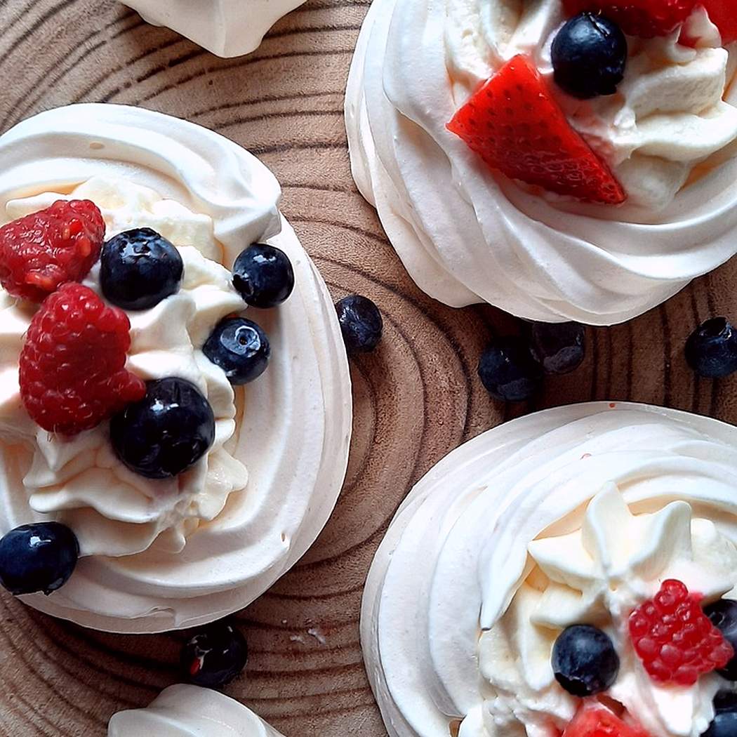 Egyszerű tökéletes mini Pavlova