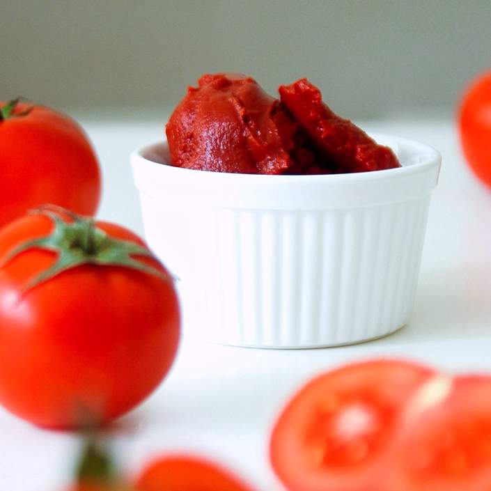 Pasta de tomate casera en un minuto