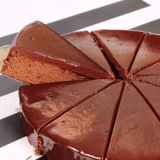 Anteprima ricetta Torta al cioccolato con crema