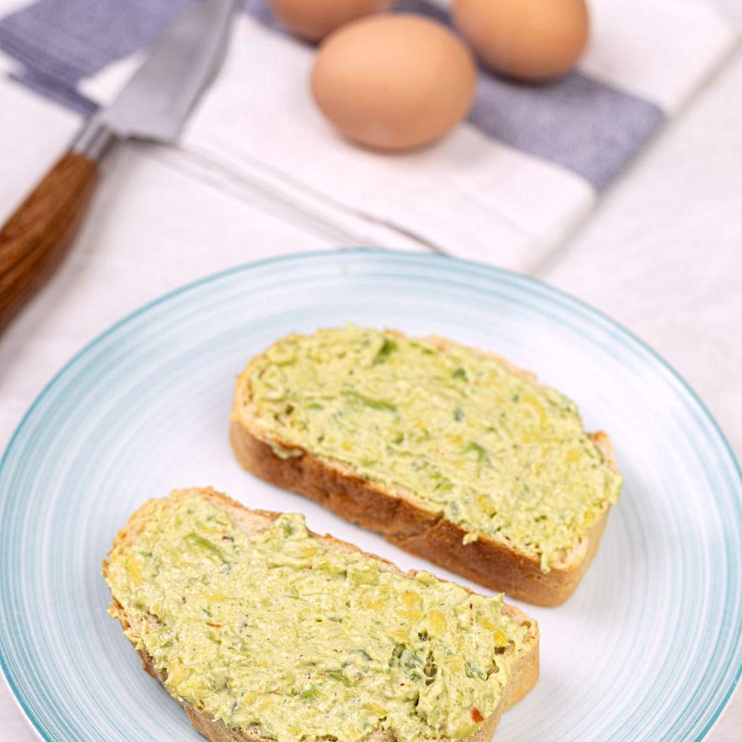 Crema di avocado e uova