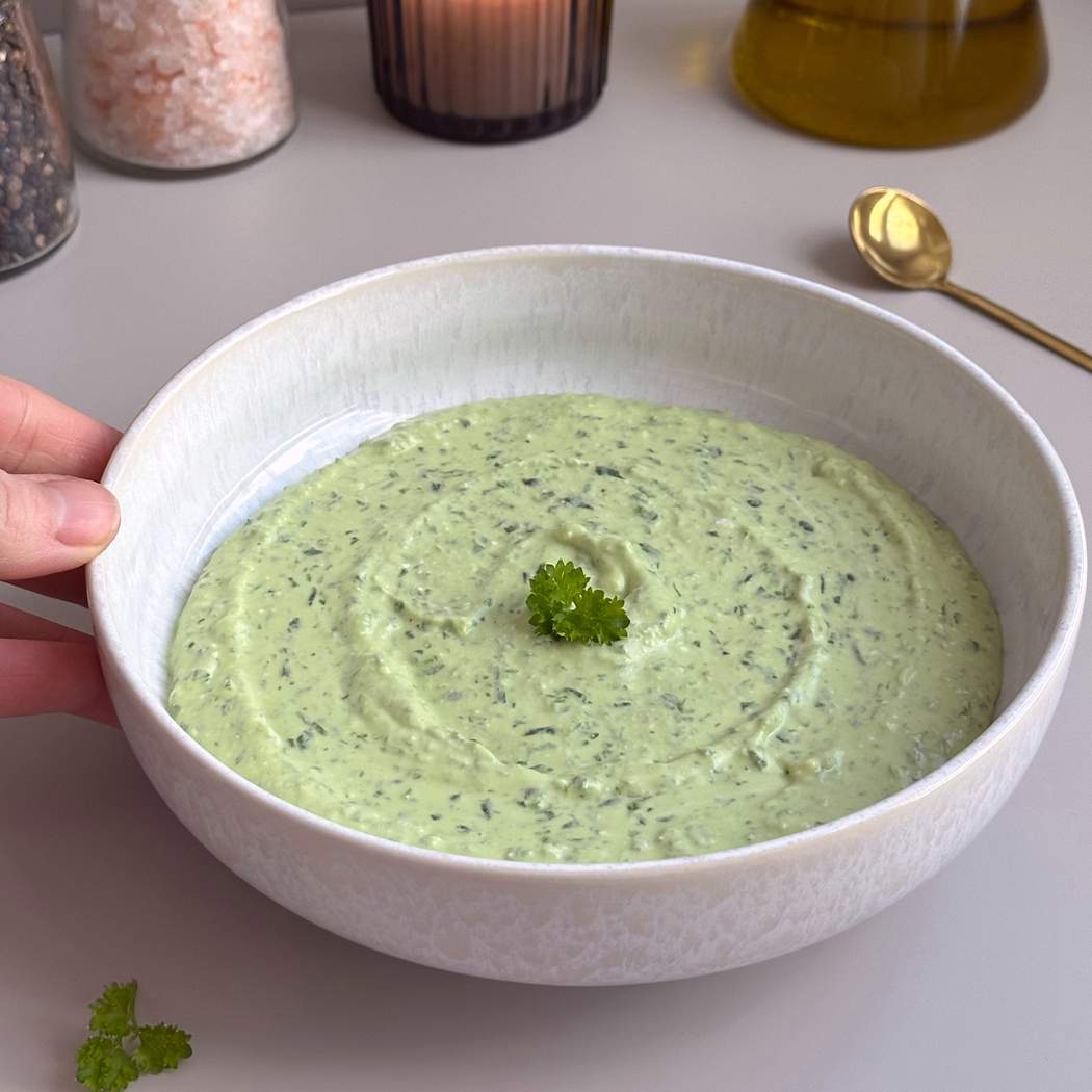Dip z medvědího česneku