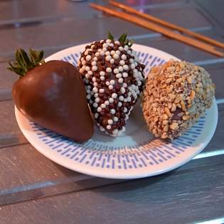 Recipe preview Delicious Chocolate covered strawberries recipe