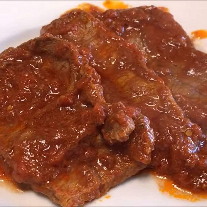 Fettine di vitello alla pizzaiola