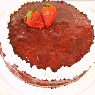 Recipe preview Easy homemade fluffy strawberry cake recipe