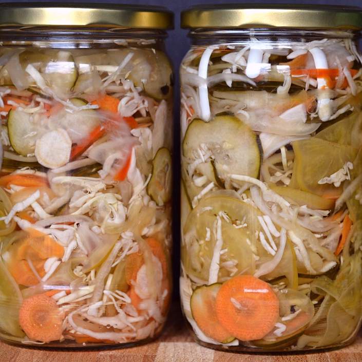 Sabroso pickles de verdura
