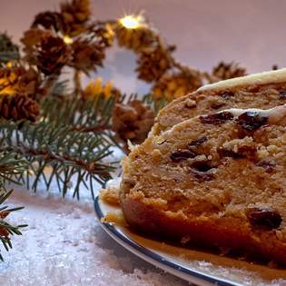 Recipe preview Tasty Christmas bread with dried fruits and nuts