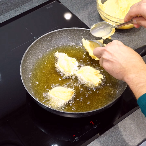 Ricetta sfince siciliane fritte - procedimento 1